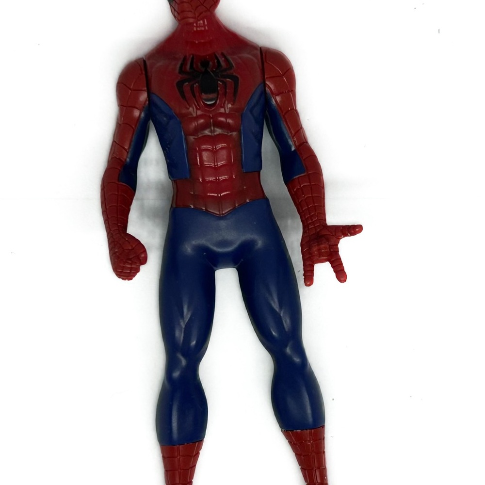 Spiderman Marvel Hasbro 2015 Action Figure 6" Tall
